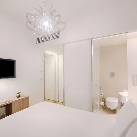 Hotel Avani Palazzo Moscova -previously Nh Palazzo Moscova- Milan