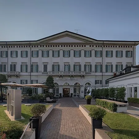 Hotel Avani Palazzo Moscova -previously Nh Palazzo Moscova-