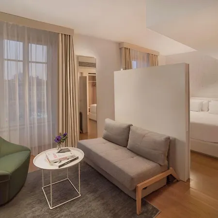 Hotel Avani Palazzo Moscova -previously Nh Palazzo Moscova-